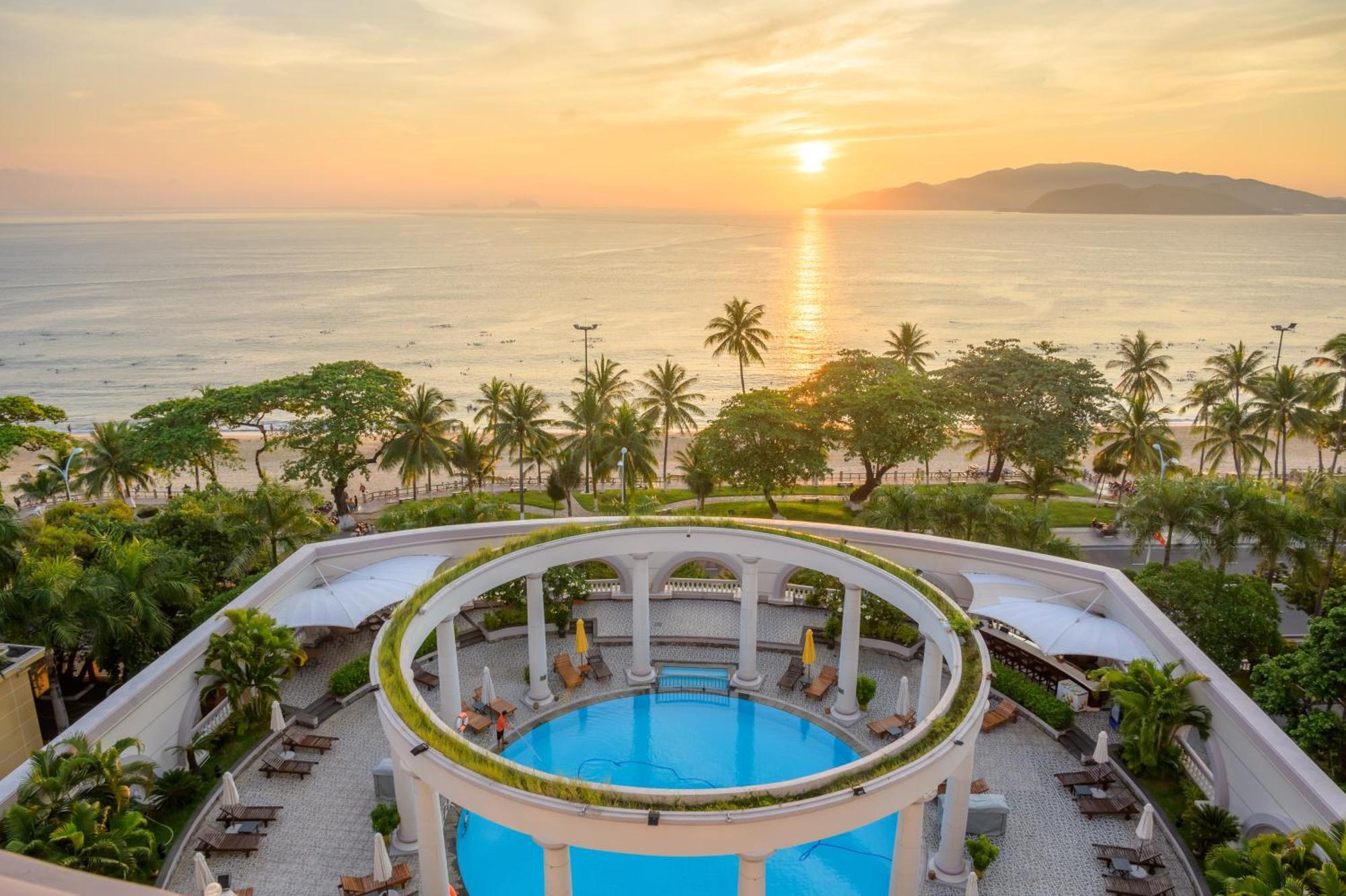 Sunrise Nha Trang Beach Hotel & Spa Екстериор снимка
